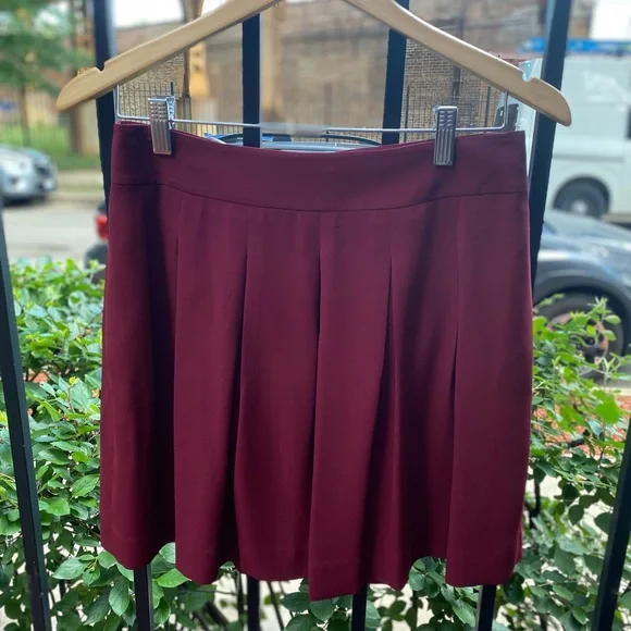 banana republic pleated mini skirt - Picture 2 of 3